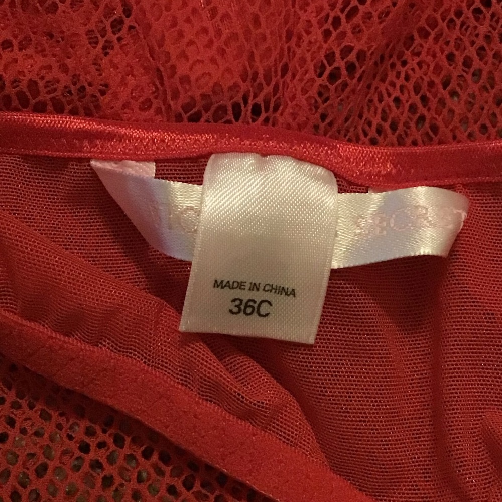 Red nighty - Picture 2 of 2